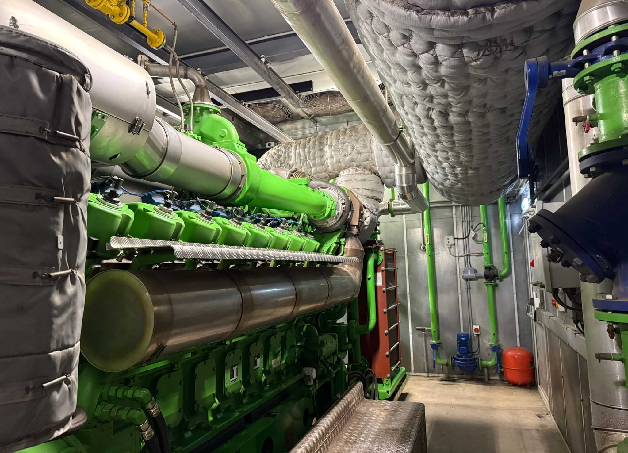 Restwarmte om de kas te verwarmen